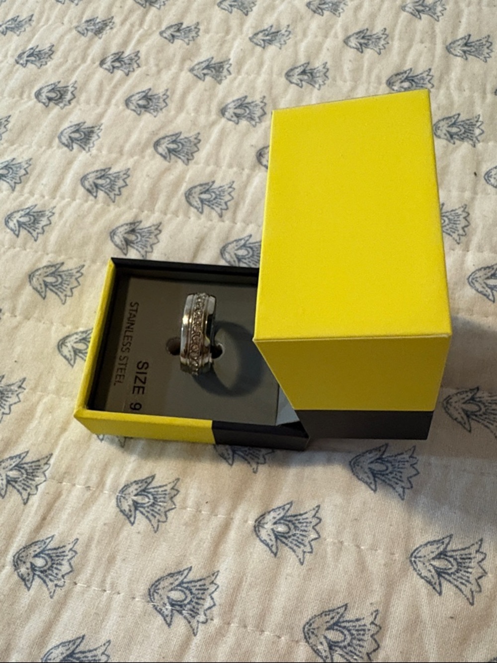 Stainless Steel Nautica Band Ring with Clear Stones - Size 9 brand new in box - Picture 3 of 4